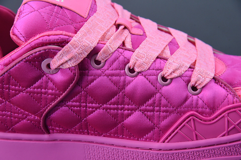 dio* sneaker