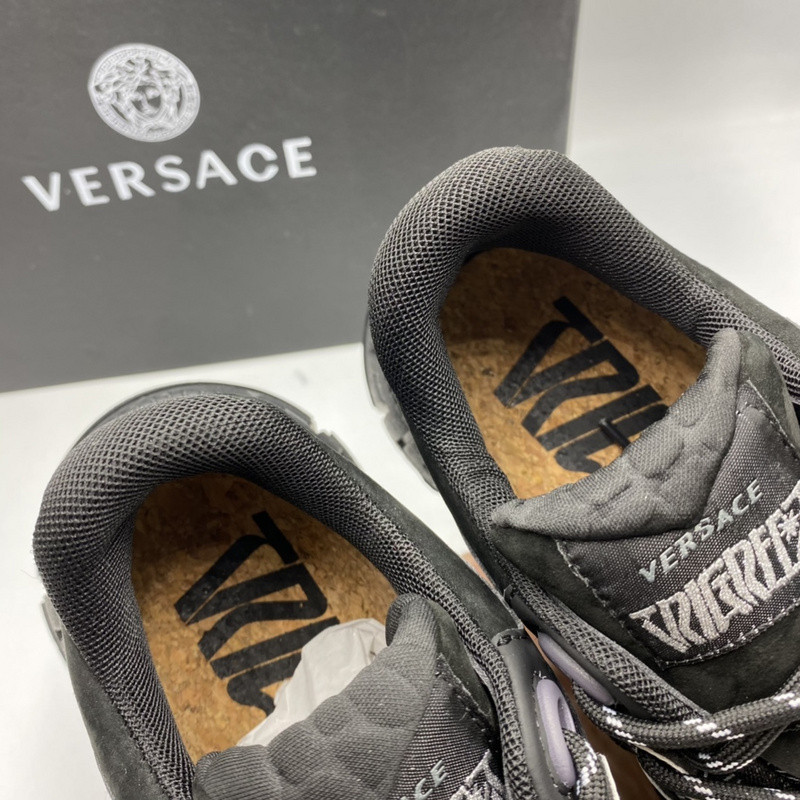 vs chain reaction sneakers