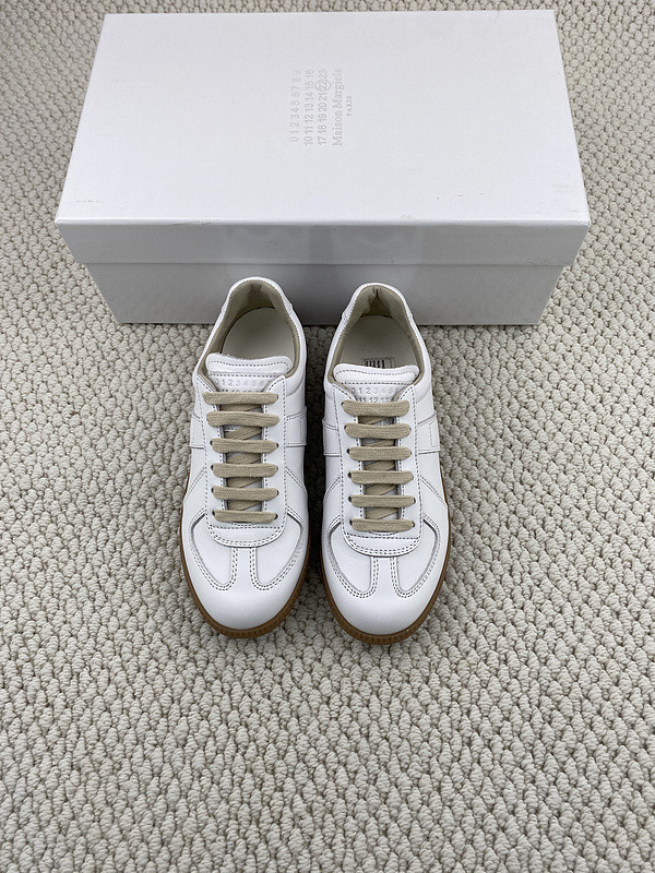 ma*s*n Ma*i*la sneaker