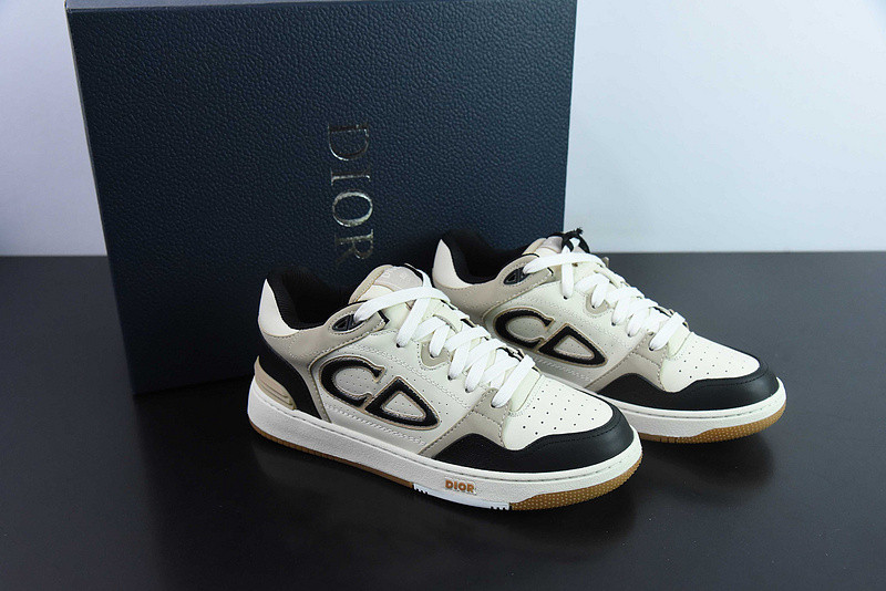 dio* sneaker