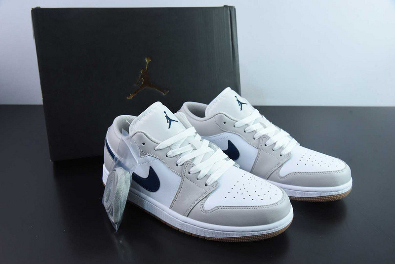 Air Jordan 1 Low 