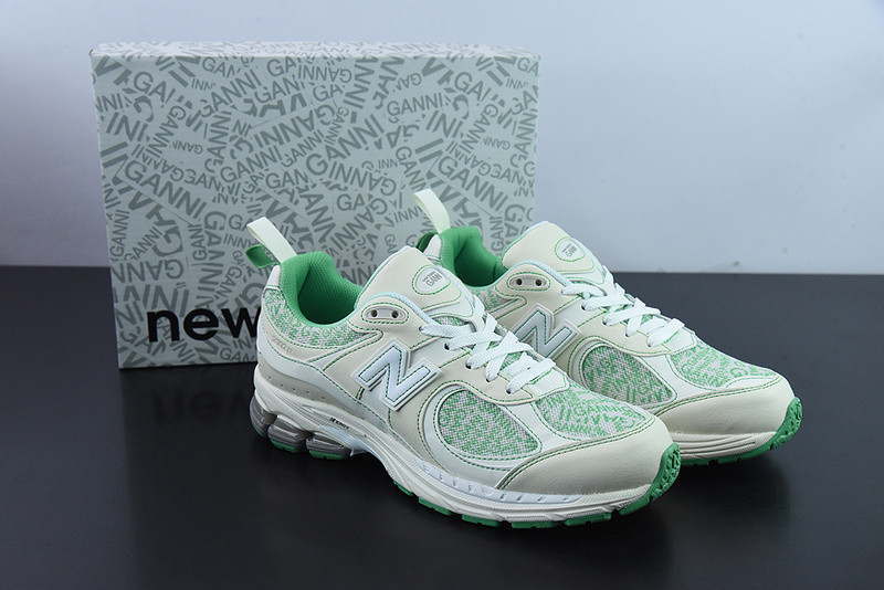 new balance sneaker