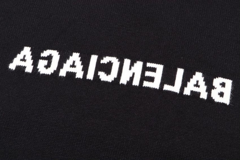Ba*len*cia*ga clothes