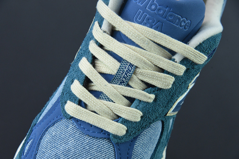 new balance sneaker