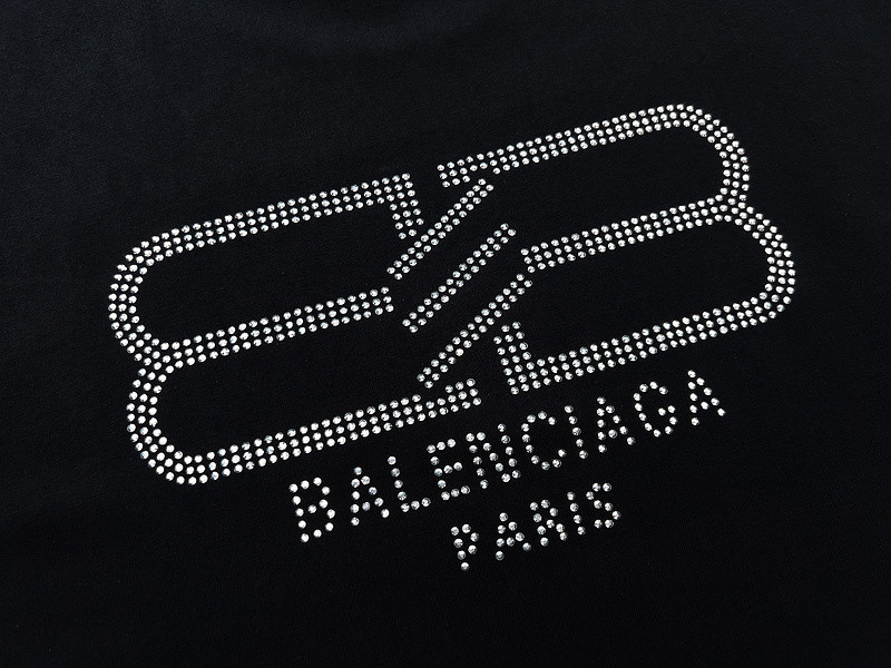 Ba*len*cia*ga clothes