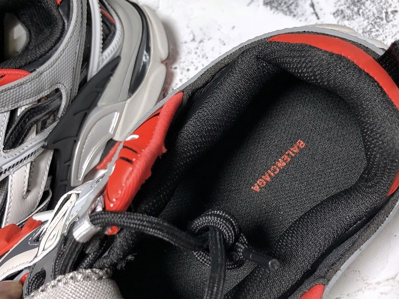 bc track sneaker